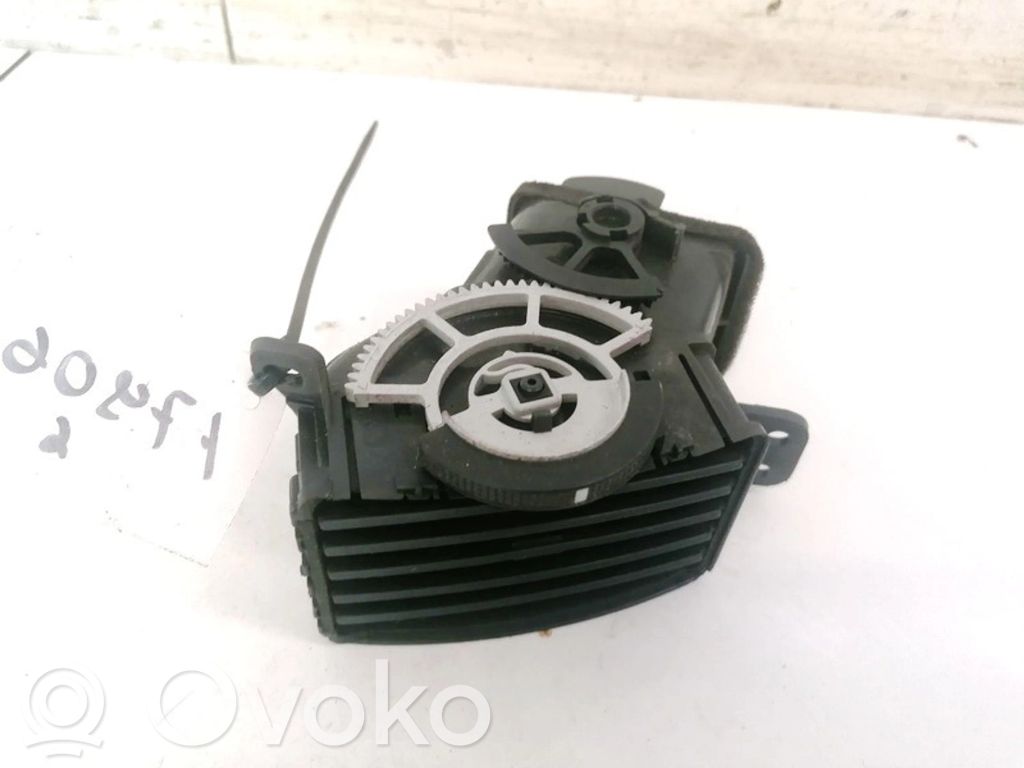 Toyota Corolla Verso AR10 Griglia di ventilazione centrale cruscotto 