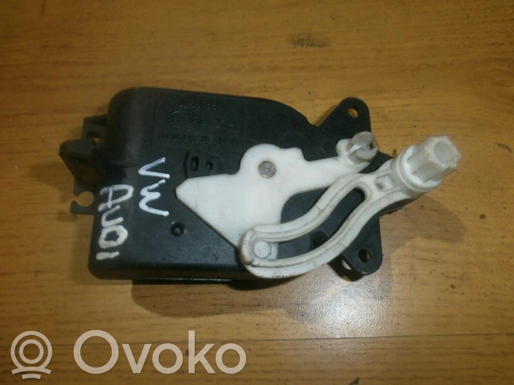 Audi A4 S4 B5 8D Silniczek nagrzewnicy 