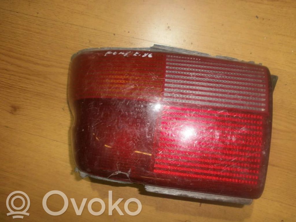 Ford Escort Galinis žibintas kėbule 