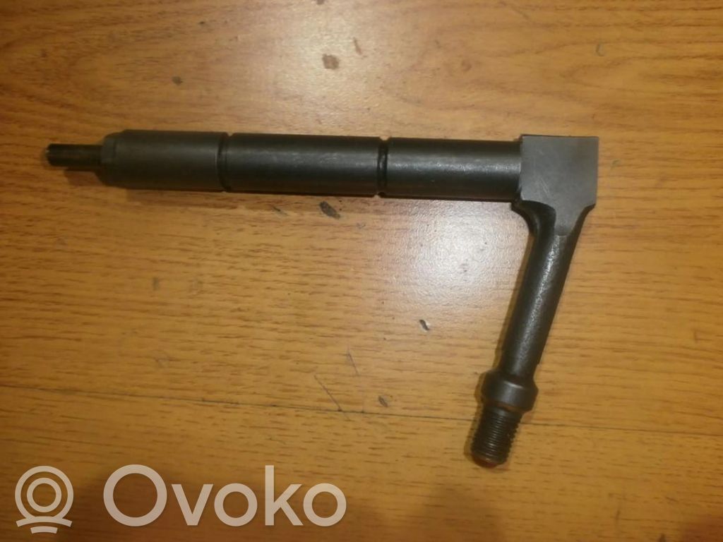 Nissan Almera N16 Inyector de combustible 