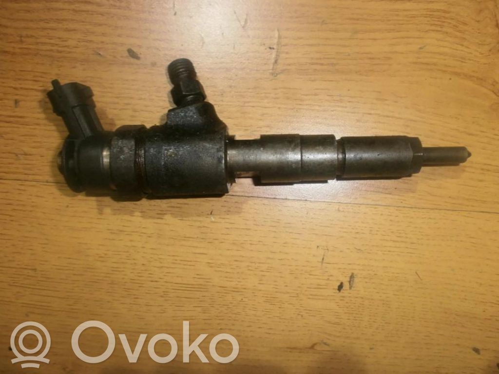 Peugeot 206 Wtryskiwacz paliwa 