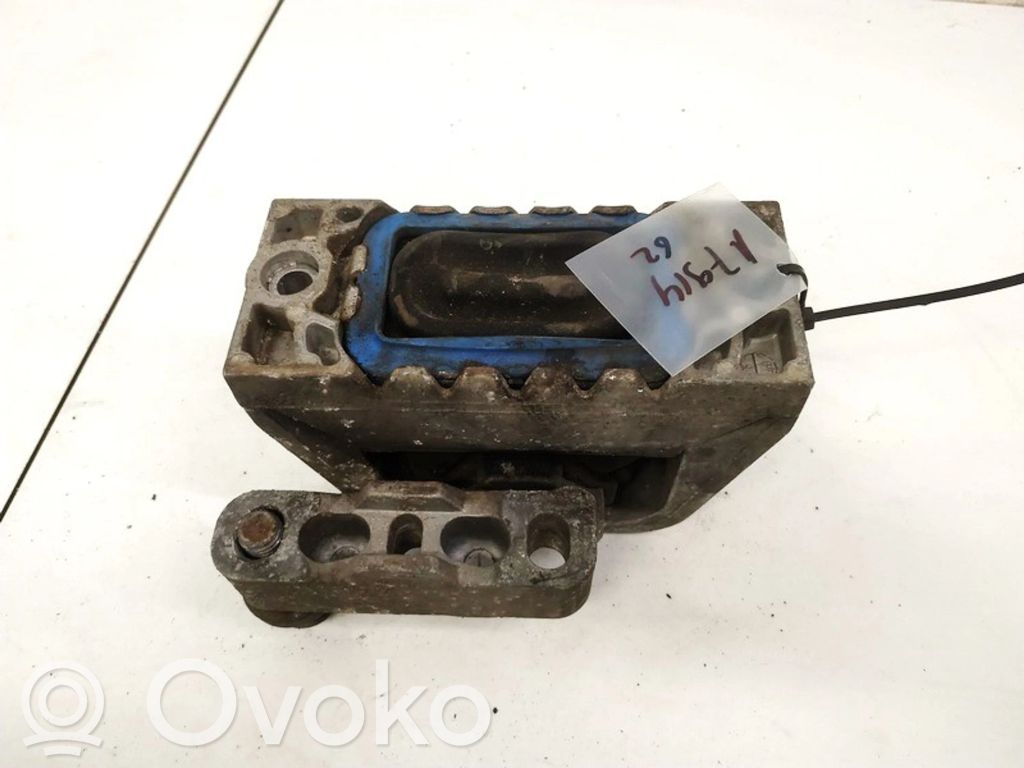 Volkswagen PASSAT B6 Supporto di montaggio del motore