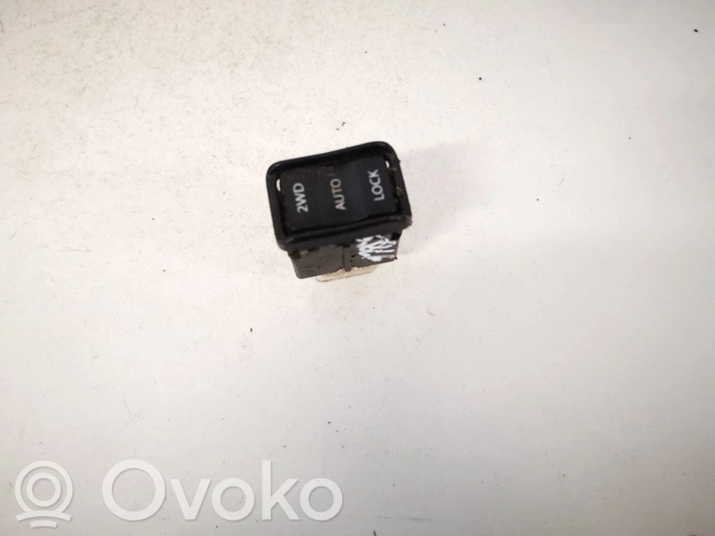 Suzuki SX4 Botón interruptor de bloqueo de puertas 