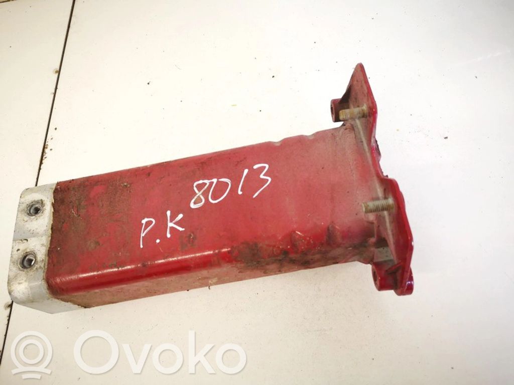 Audi A2 Etupuskurin kannake 