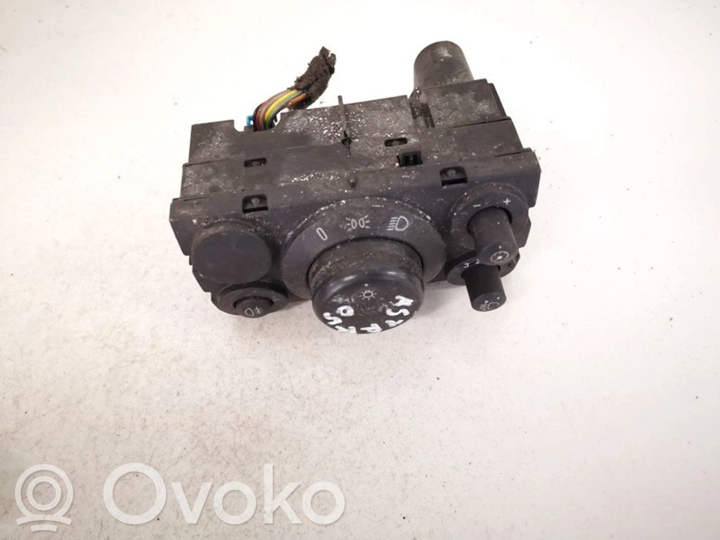 Opel Astra H Interruptor de luz 