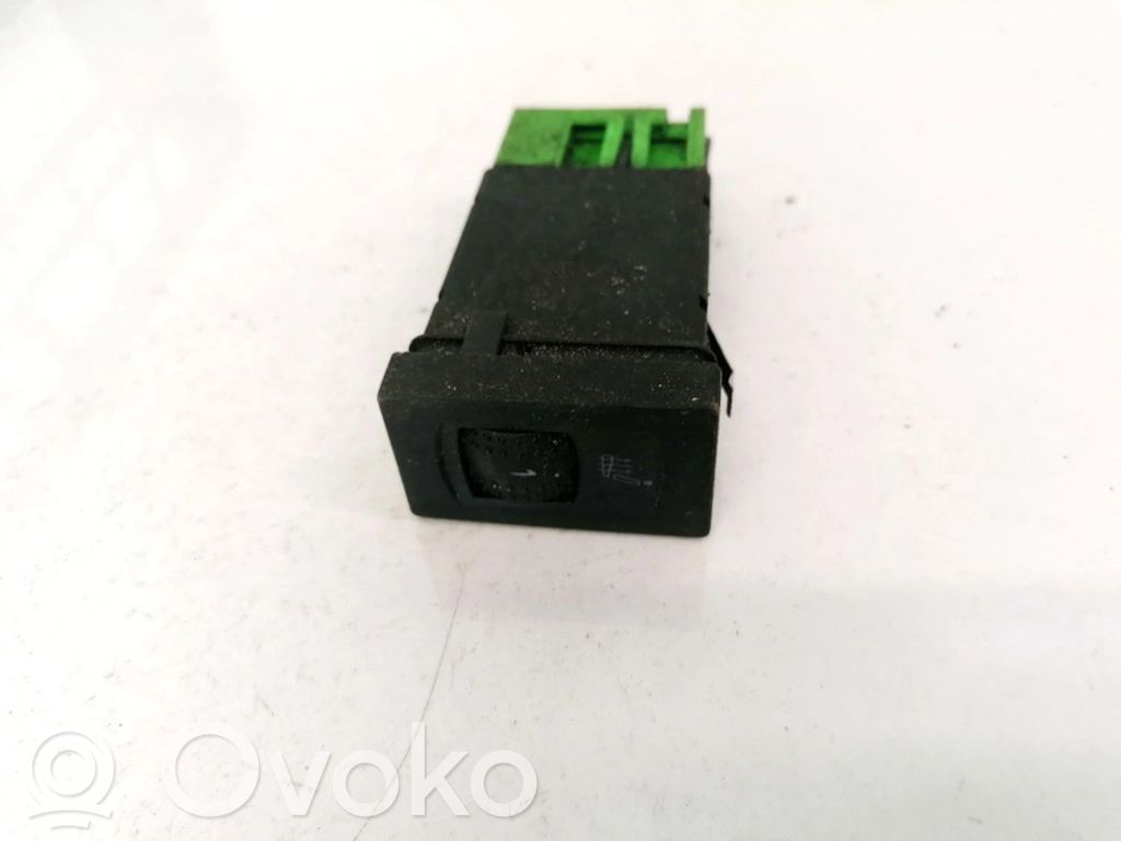 Volkswagen PASSAT B5 Seat heating switch 