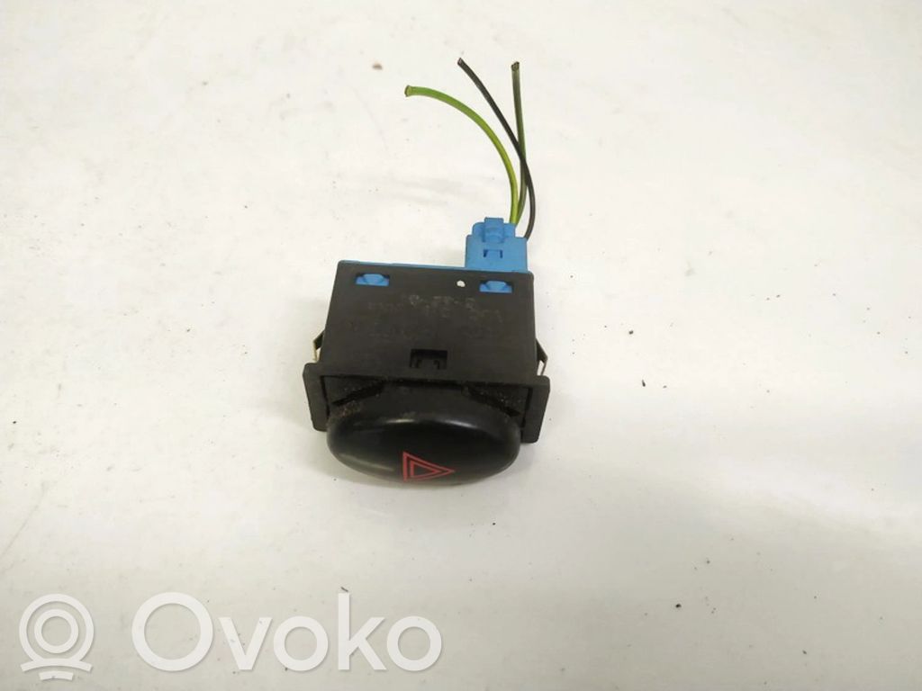 Avārijas lukturu slēdzis