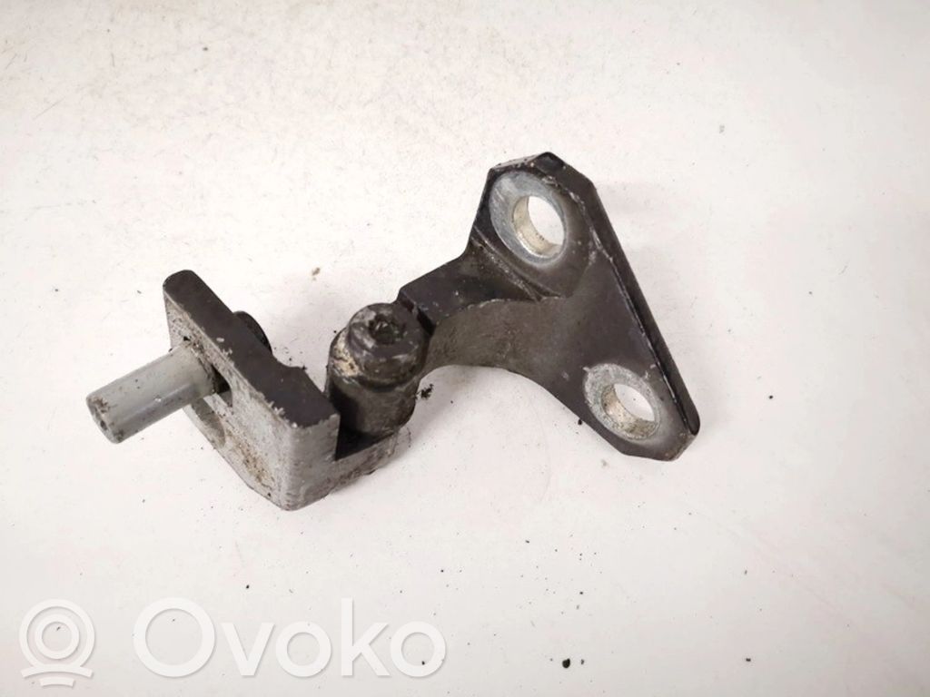 Volkswagen Golf V Zawias dolny drzwi tylnych 