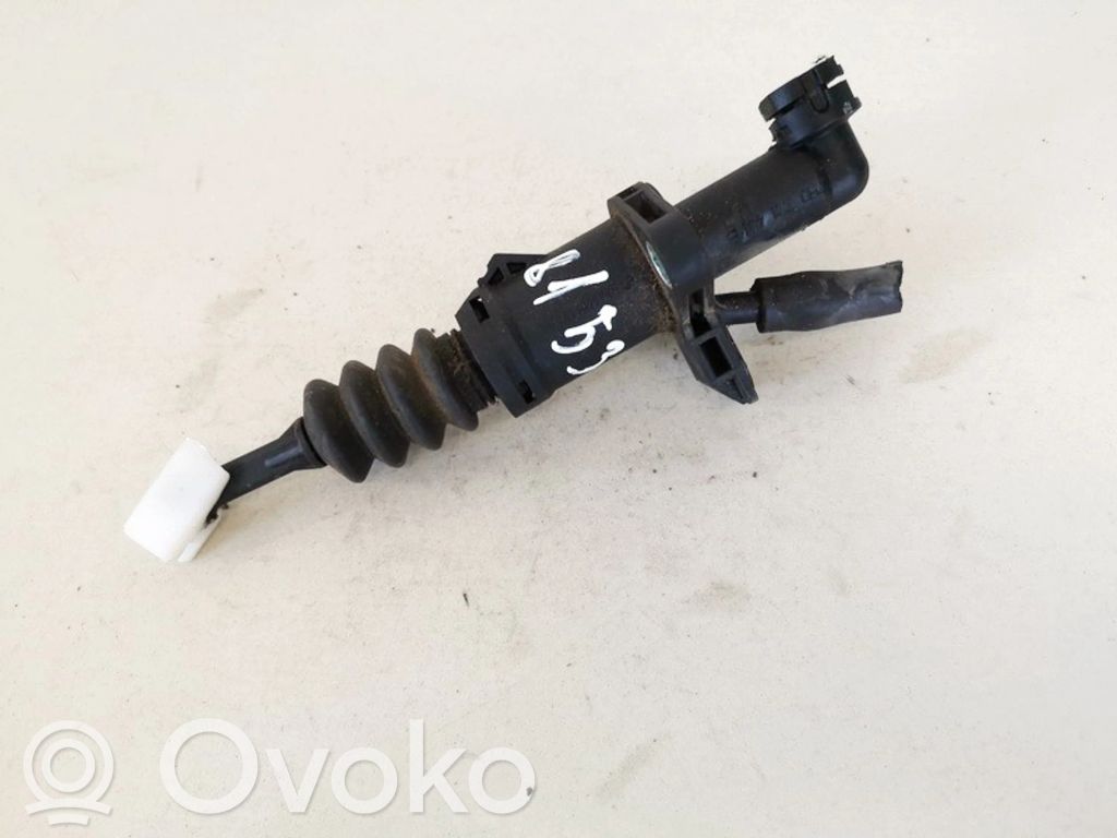 Volkswagen Transporter - Caravelle T5 Główny cylinder sprzęgła