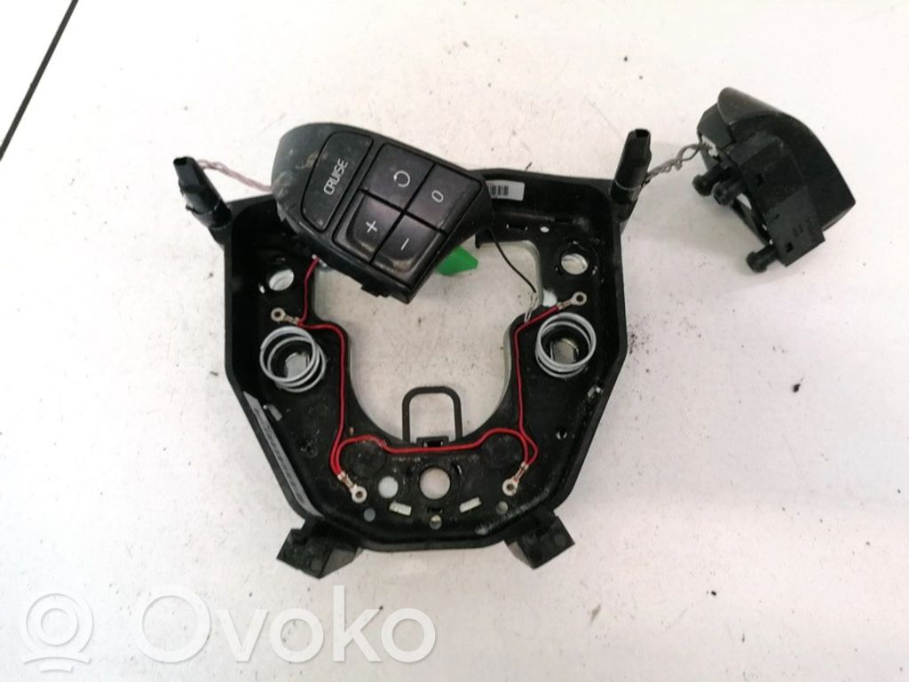 Volvo V70 Ohjauspyörän painikkeet/kytkimet 