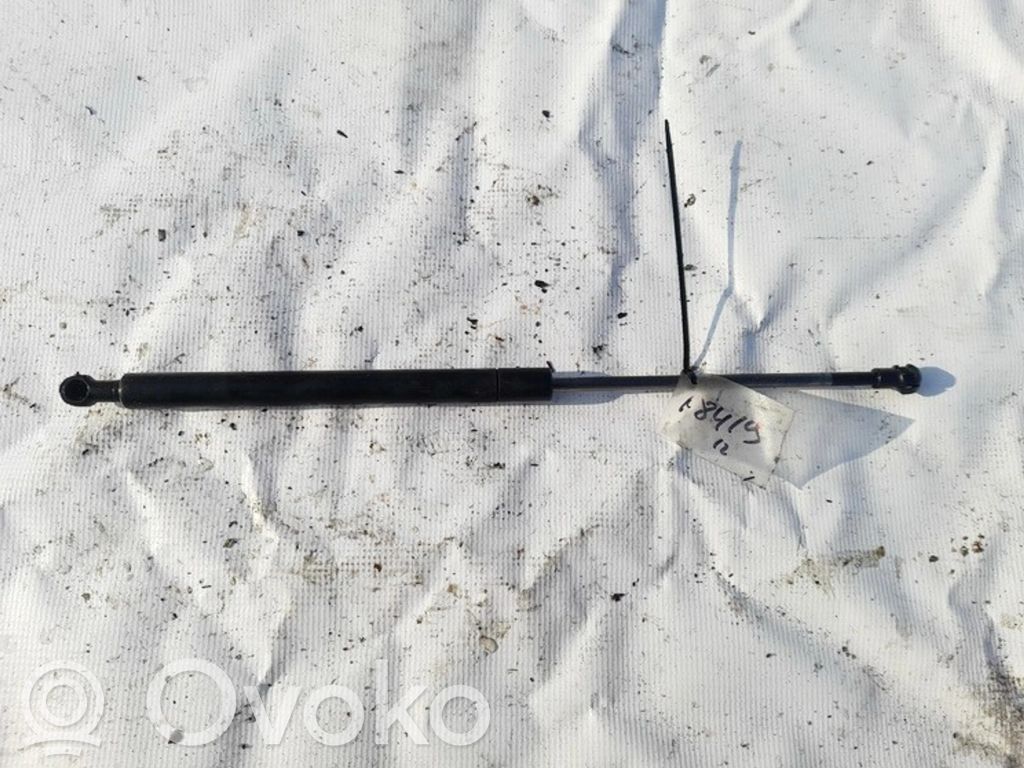Toyota Avensis T250 Tailgate/trunk strut/damper 