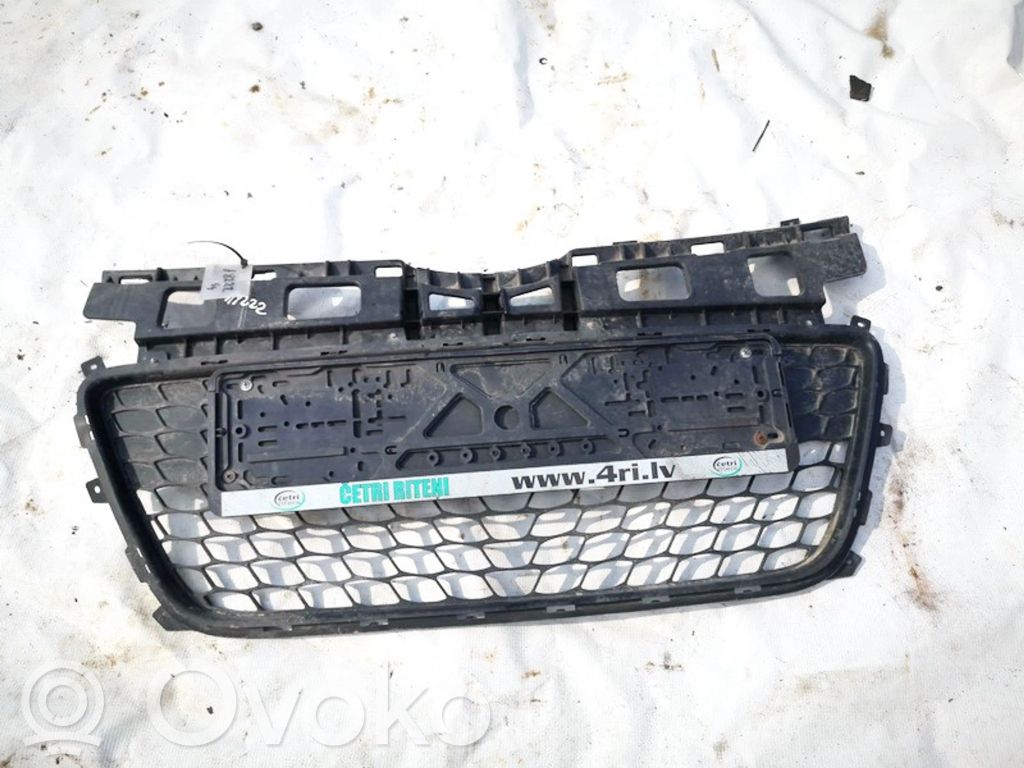 Toyota Yaris Grille inférieure de pare-chocs avant