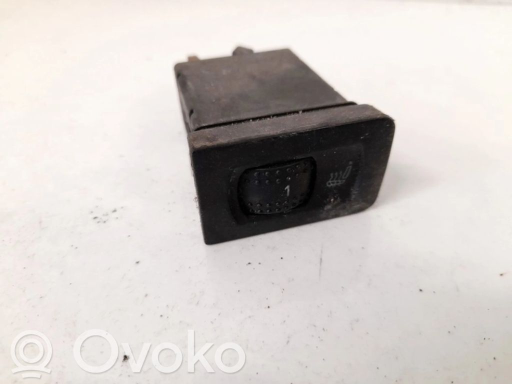 Volkswagen Golf IV Interruttore riscaldamento sedile