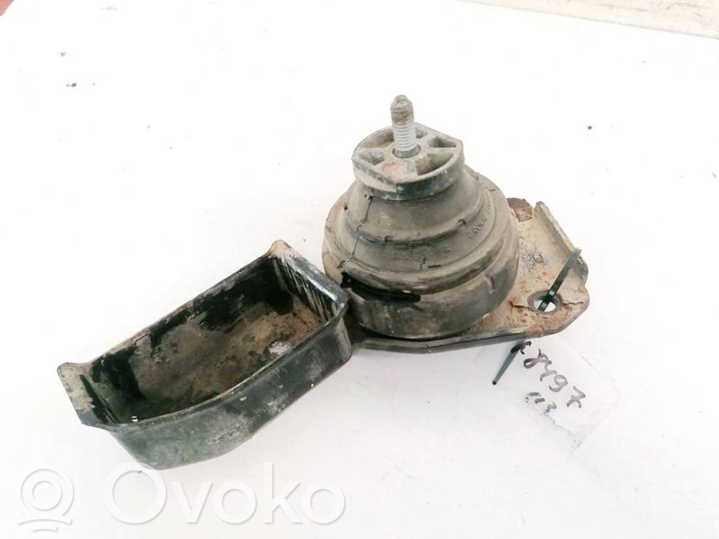Ford Galaxy Engine mount bracket 