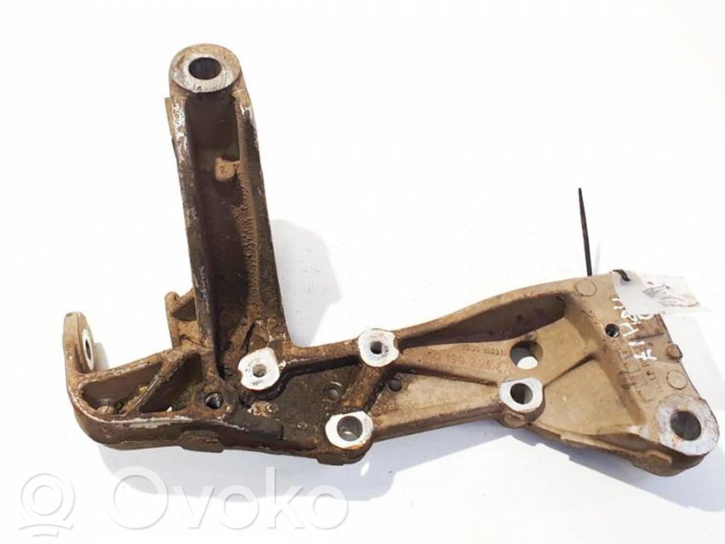 Skoda Octavia Mk2 (1Z) Braccio di controllo sospensione anteriore inferiore/braccio oscillante