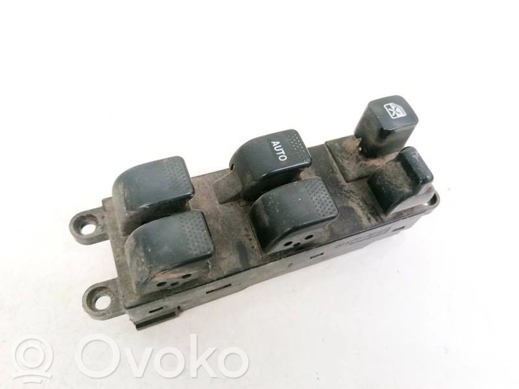 Subaru Legacy Electric window control switch 
