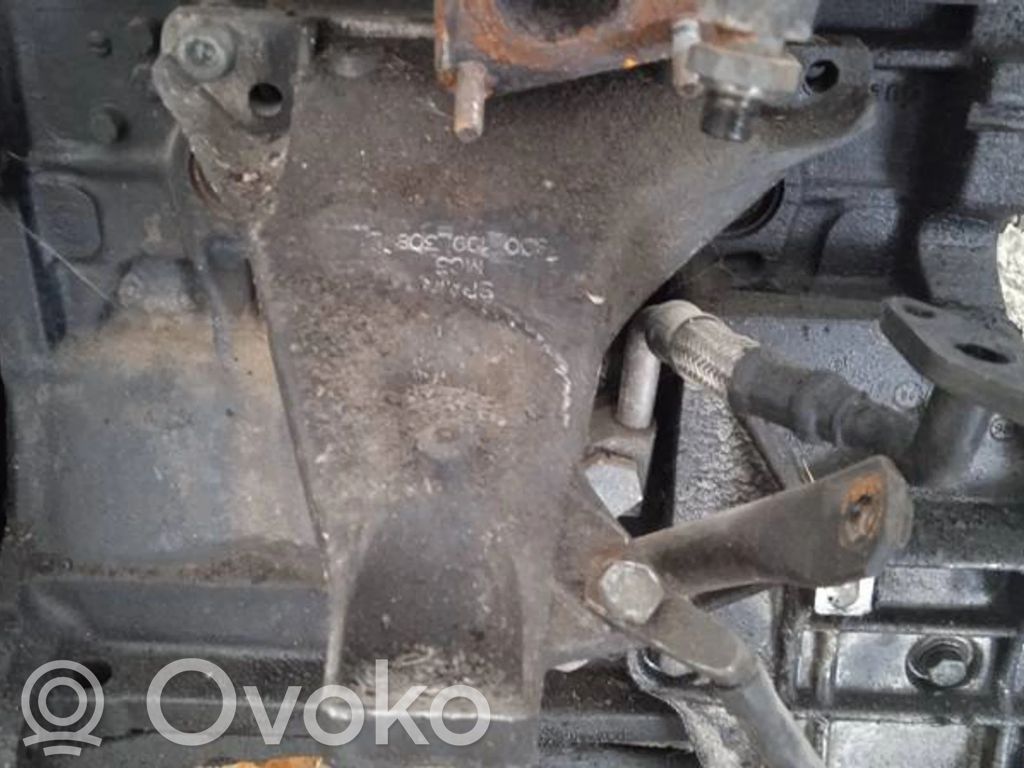 Volkswagen PASSAT B5 Suport motor 
