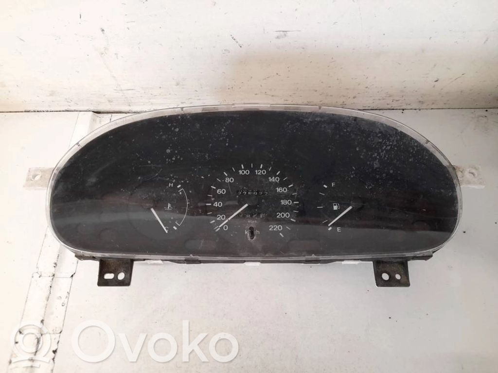 Mazda 323 Speedometer (instrument cluster) 