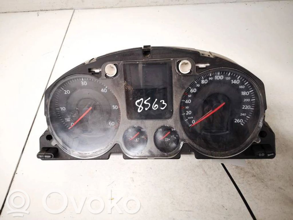 Volkswagen PASSAT B6 Tachimetro (quadro strumenti) 