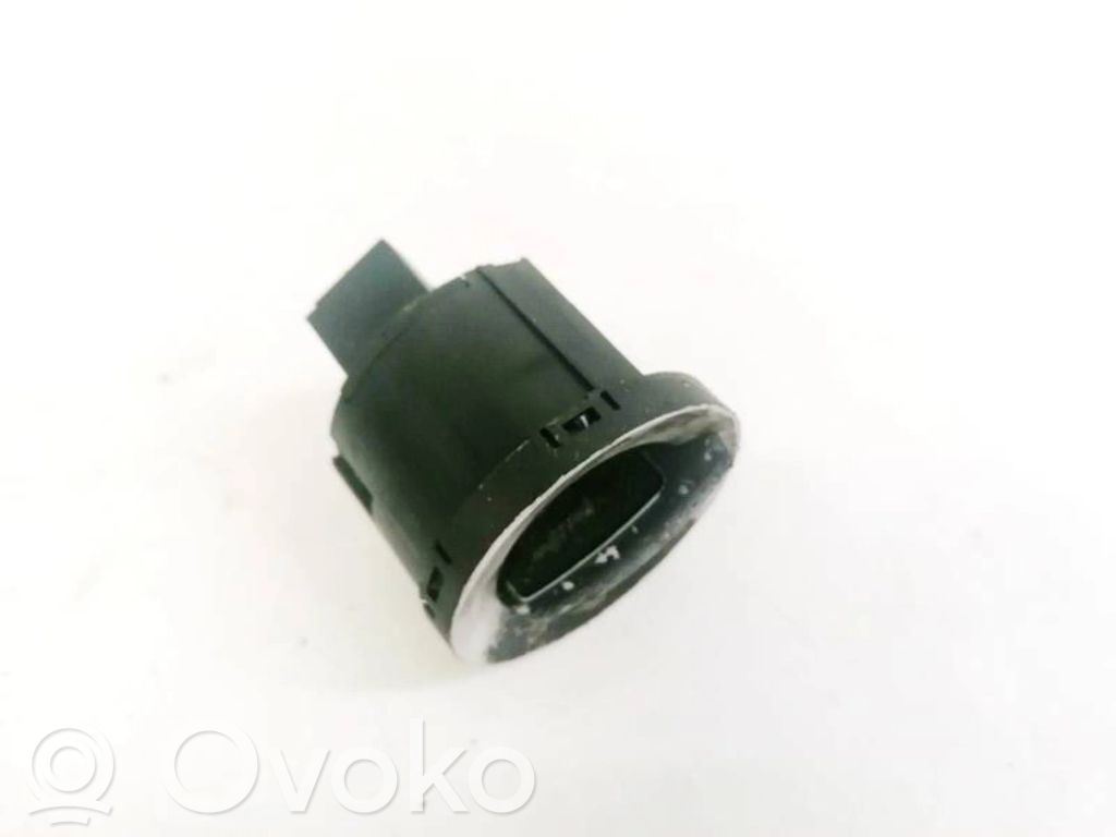 Volkswagen Touran I Light switch 