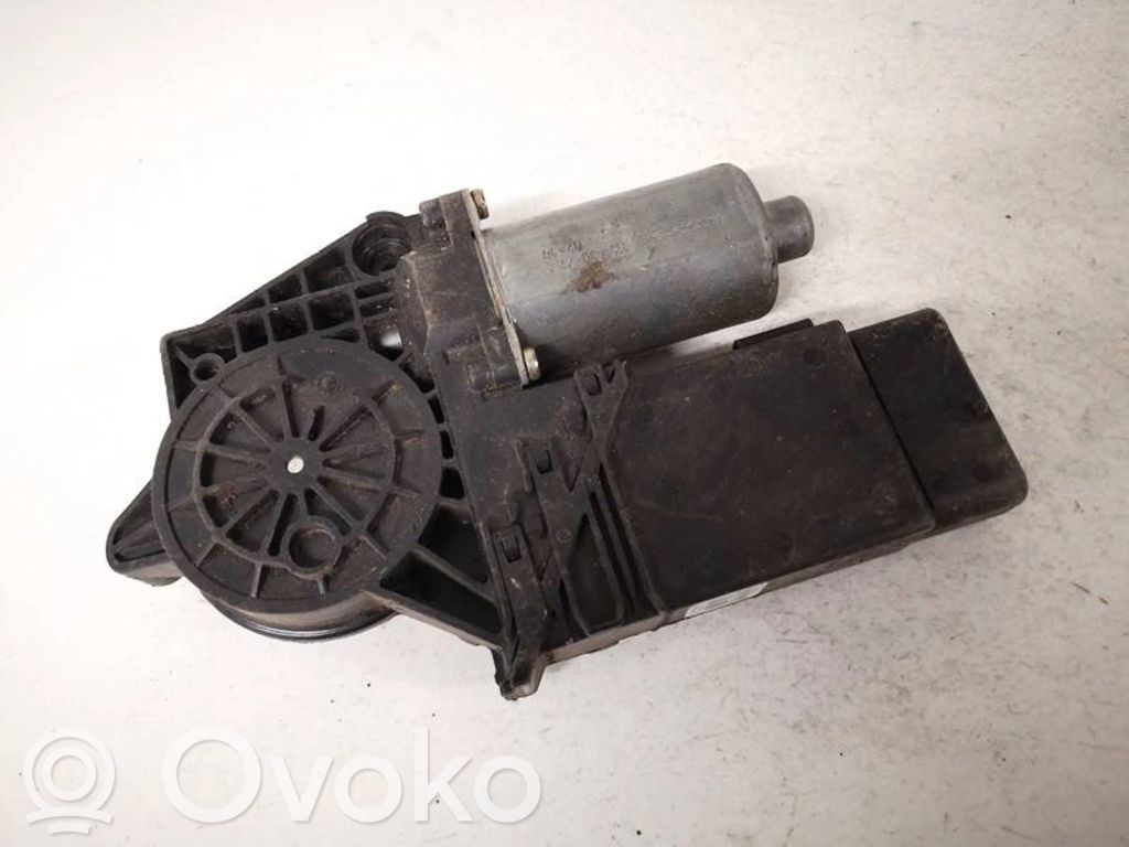 Volkswagen PASSAT B5 Motor macara geam ușă față 