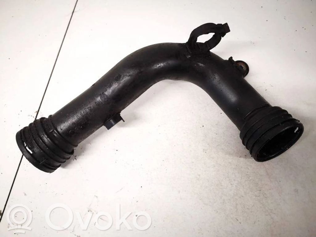 Volkswagen PASSAT B6 Furtun/conductă intercooler 