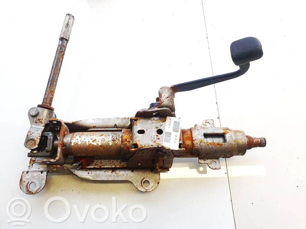 Ohjauspyörän akseli   05057166AB,05057166AB
