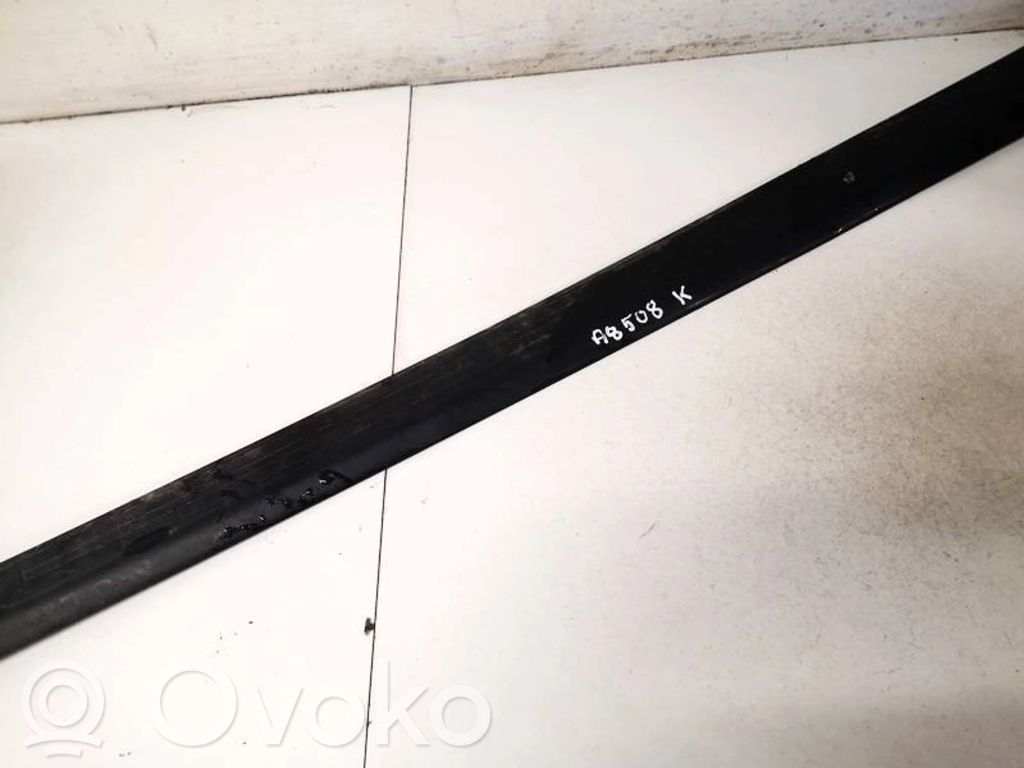 Audi A6 S6 C6 4F Copertura del rivestimento del sottoporta anteriore 