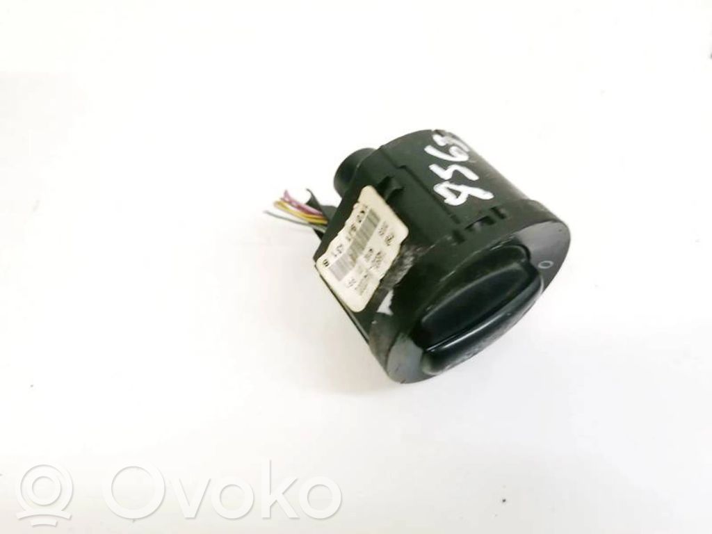 Volkswagen PASSAT B6 Przełącznik świateł 