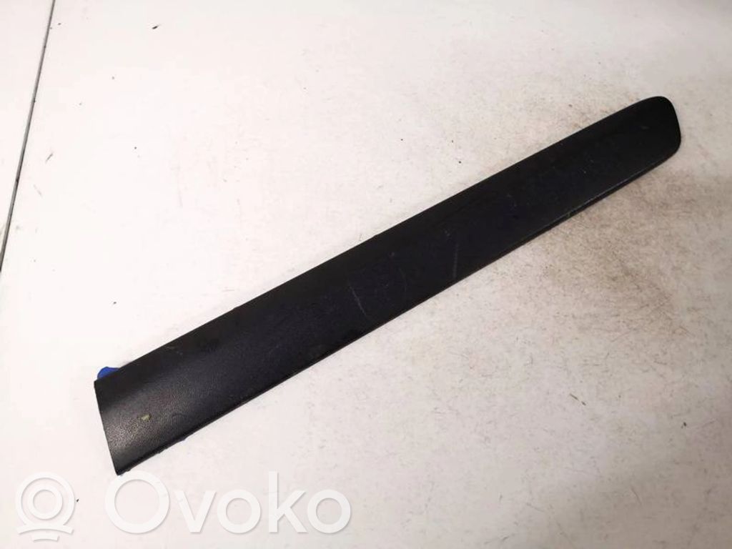 Volkswagen Polo Listwa drzwi tylnych