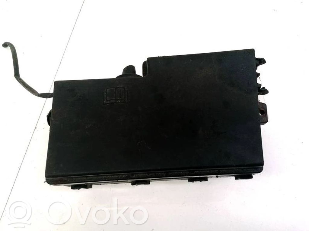Skrzynka bezpieczników / Komplet   3M5T14A162AB,3M5T14A162AB,3M5T14A162AB,3M5T14A162AB,8688039,BP4K66767