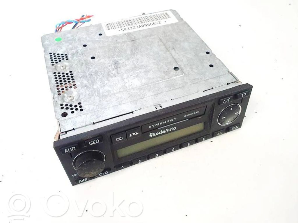 Skoda Fabia Mk1 (6Y) Panel / Radioodtwarzacz CD/DVD/GPS 