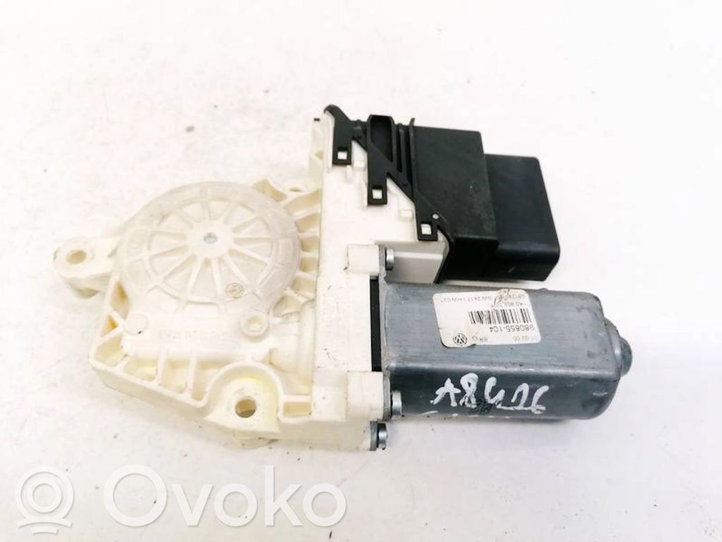 Volkswagen PASSAT B6 Silniczek podnoszenia szyby drzwi tylnych 