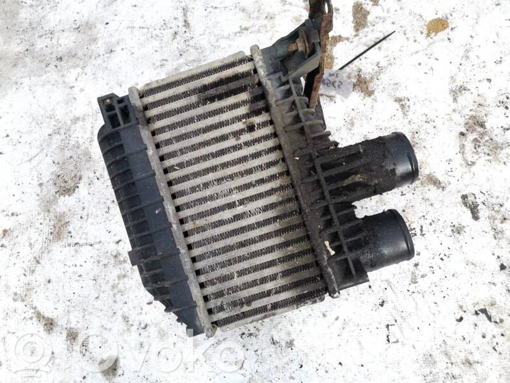 Toyota Avensis T250 Radiatore intercooler 