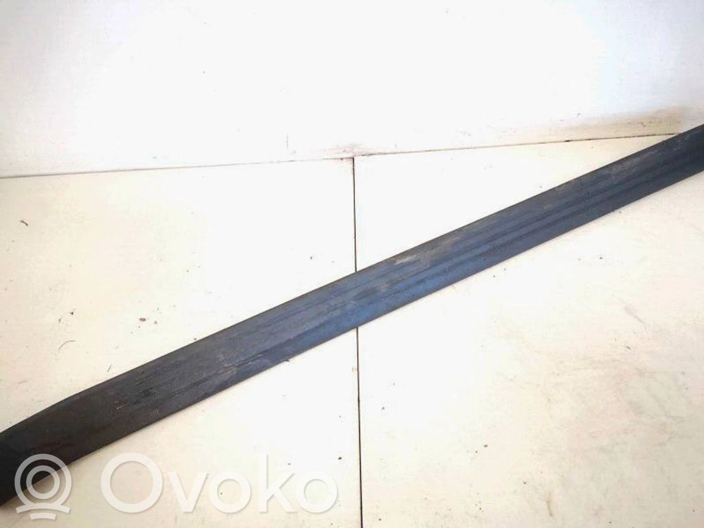 Capac prag față   8L3853905,8L3853905