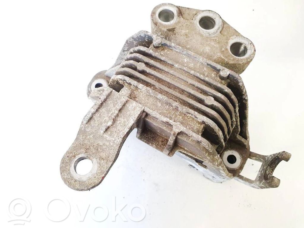 Engine mount bracket   217731,V060840101,217731,V060840101