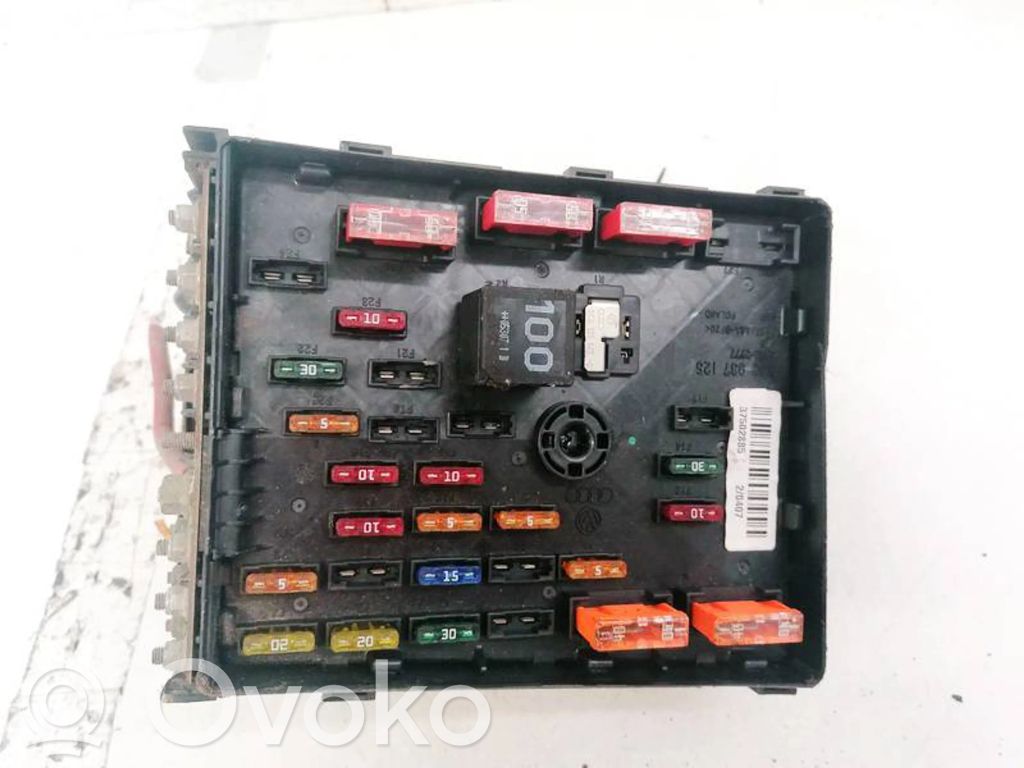 Volkswagen PASSAT B6 Set scatola dei fusibili 