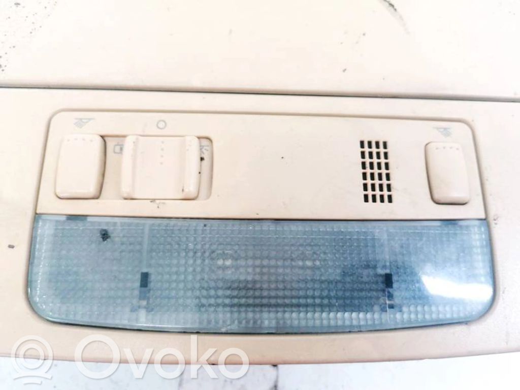 Volkswagen Touran I Priekinių vietų apšvietimo žibintas 