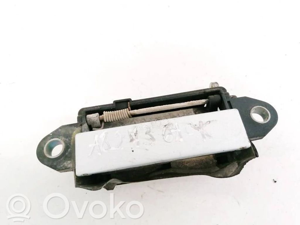 Audi A4 S4 B5 8D Maniglia esterna per portiera anteriore