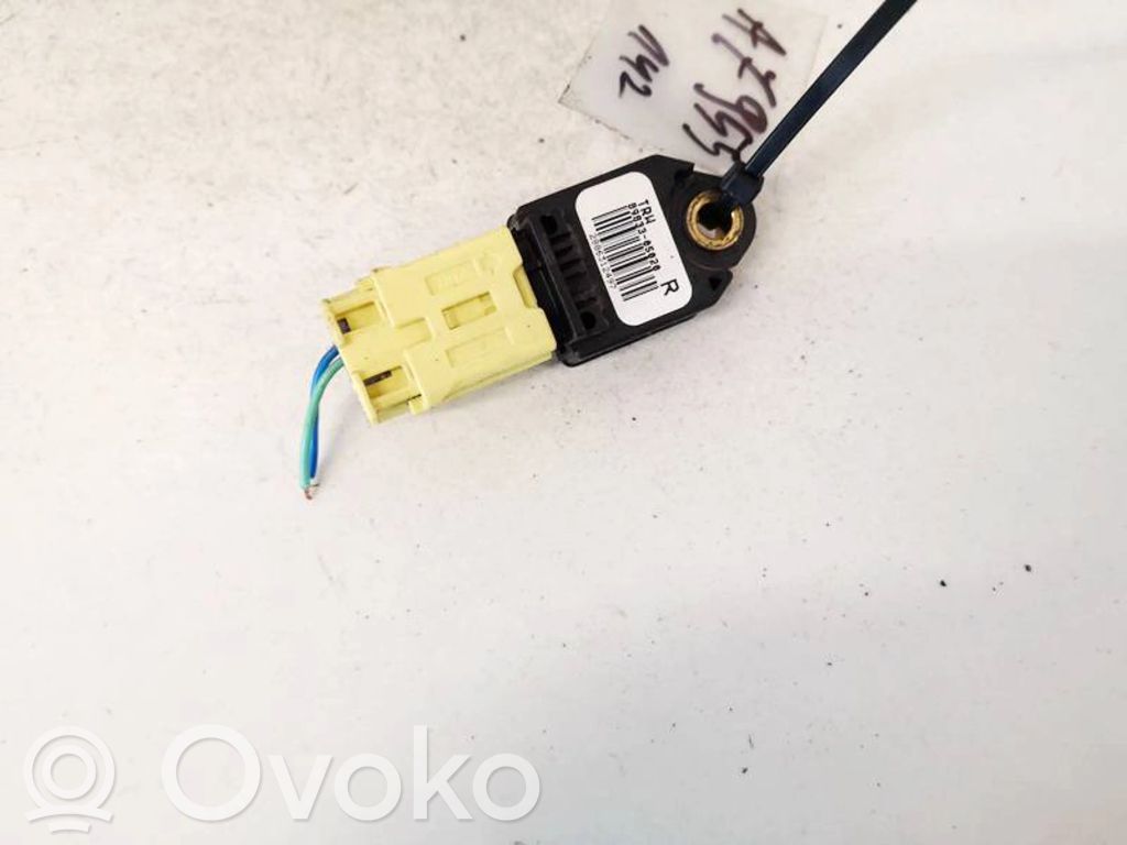 Toyota Avensis T250 Senzor impact/declanșare airbag 