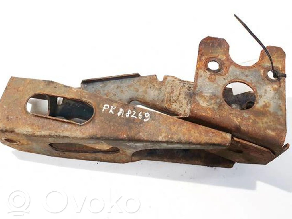 Opel Movano A Halterung im Kofferraum 