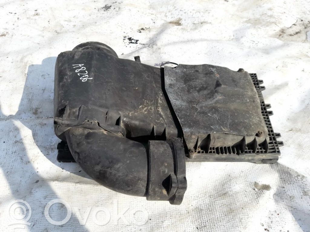 Volkswagen Touareg I Obudowa filtra powietrza 