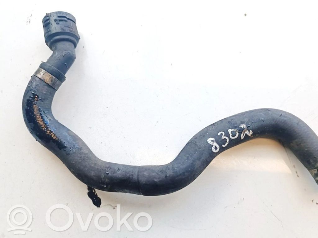 Audi A4 S4 B6 8E 8H Lämmittimen säteilylämmittimen letku 