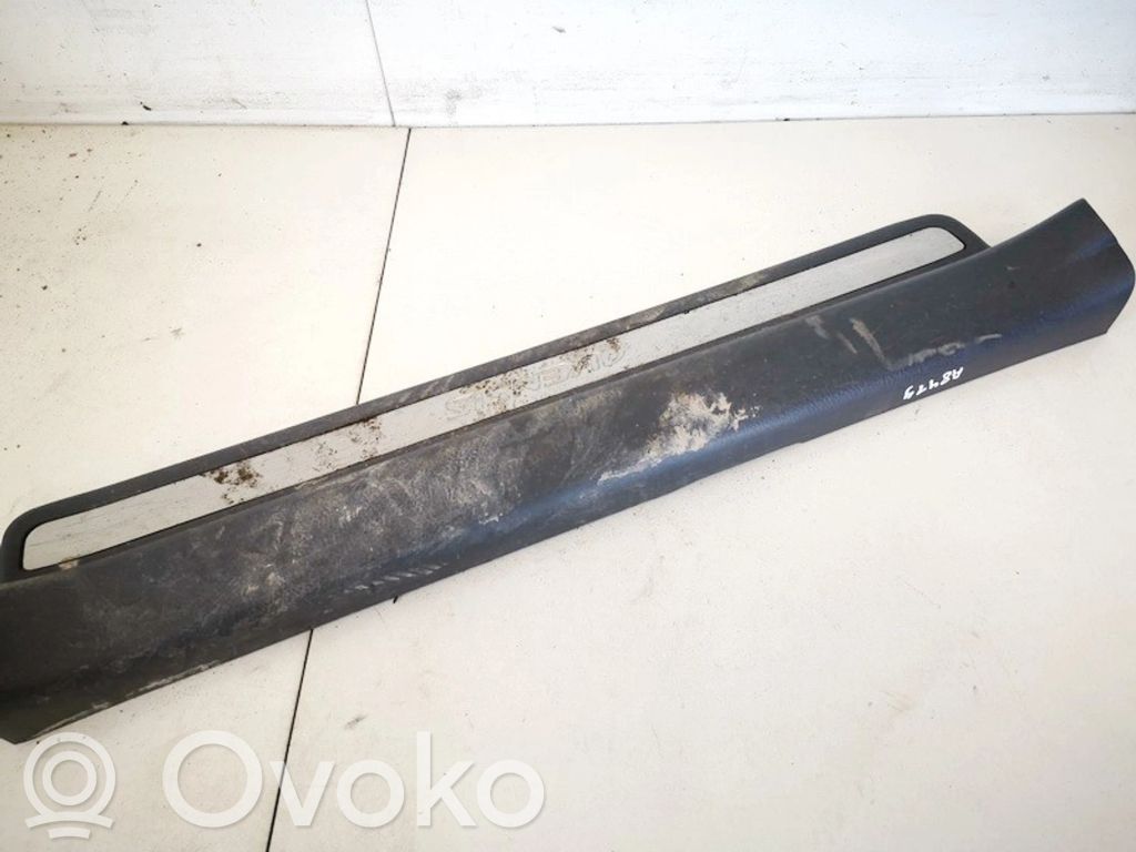 Toyota Avensis T250 Copertura del rivestimento del sottoporta anteriore 