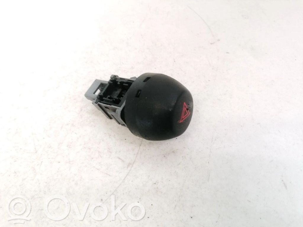Botón interruptor de luz de peligro   15B060,15B060