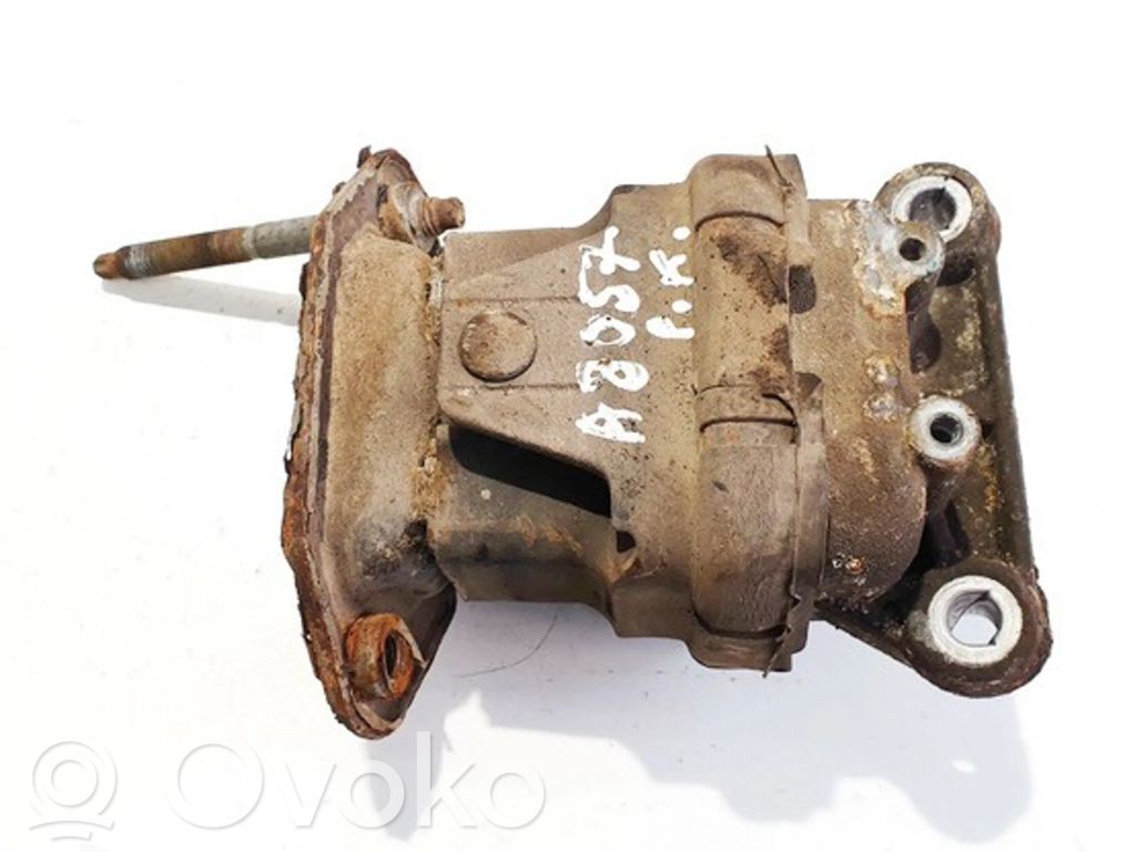 Chrysler 300 - 300C Engine mount bracket 