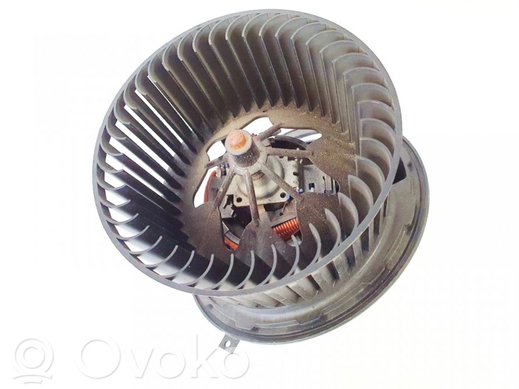 BMW 3 E90 E91 Mazā radiatora ventilators 