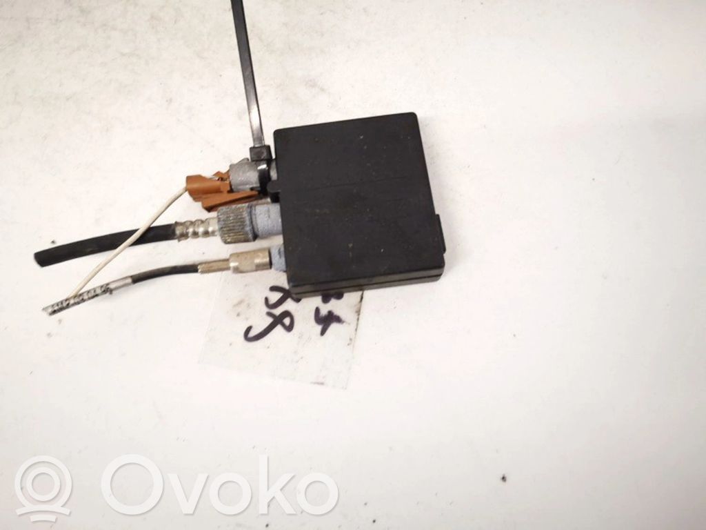 BMW 3 E36 Antenna control unit 