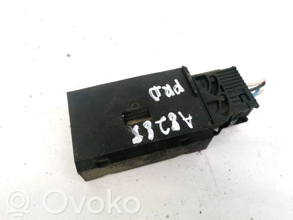 BMW 3 E36 Oven ohjainlaite/moduuli 