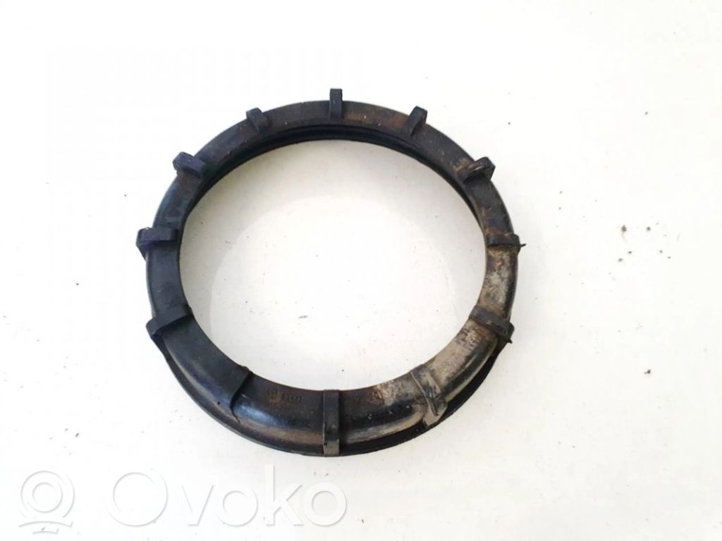Volkswagen PASSAT B5 Bague de verrouillage pour réservoir de carburant